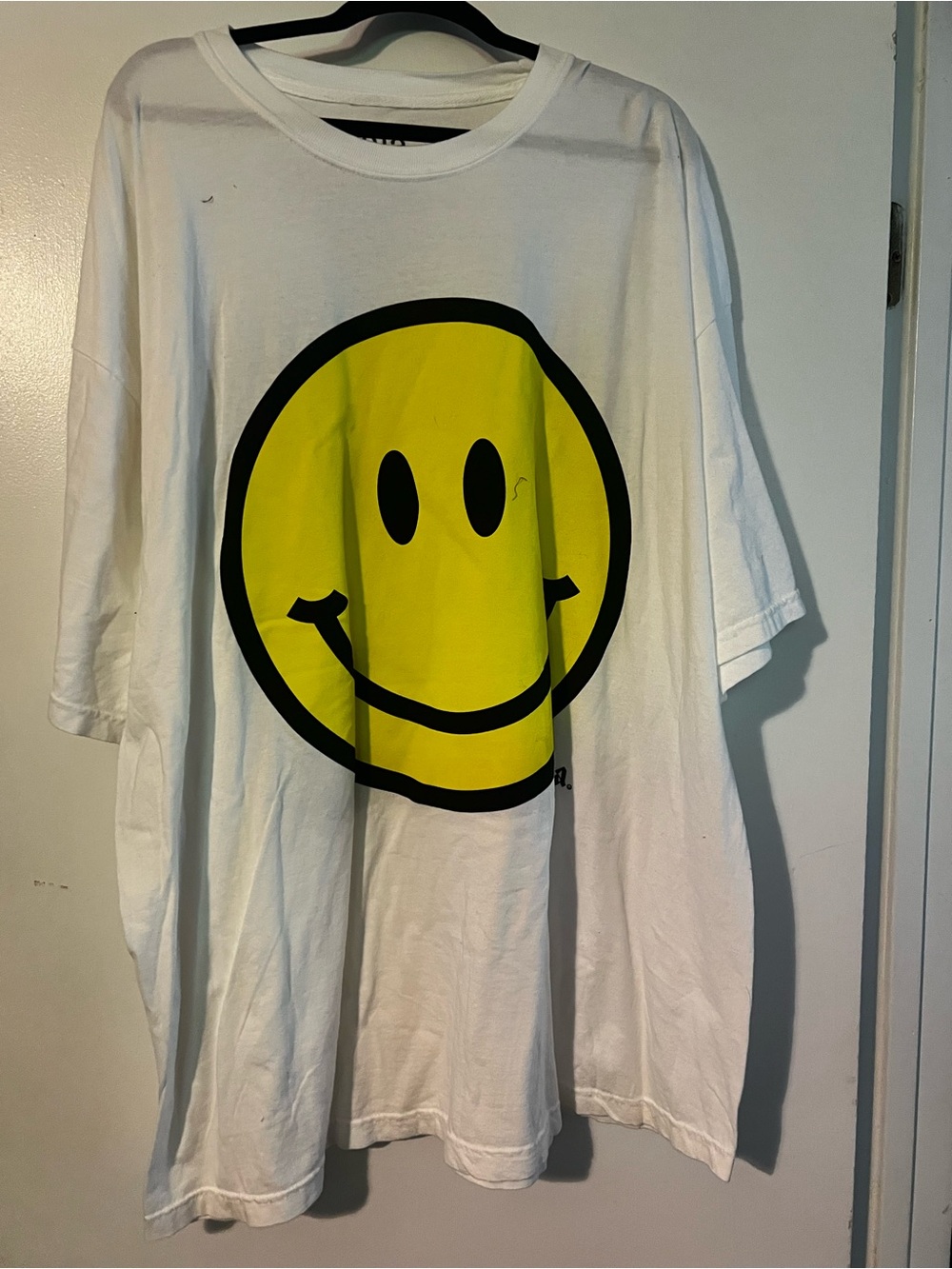 The World Needs Your Magic Oversized Tee in White L/XL